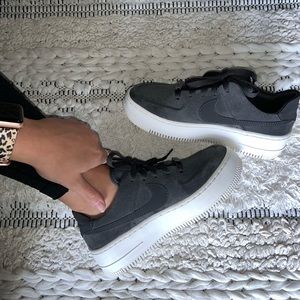 Nike Air Force 1 sage low night stadium!